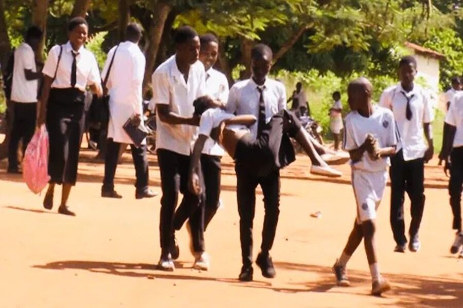 Cabo Delgado: Fome, stress, crises de medo na origem de desmaios nas escolas, revela estudo do INS