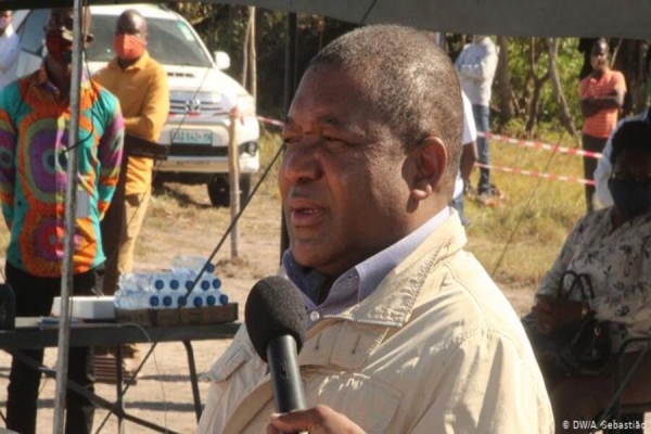 Filipe Nyusi em Sofala, em junho de 2020.