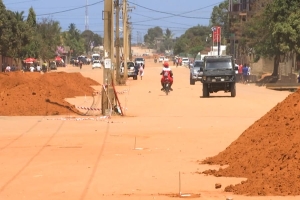 Cabo Delgado: Buracos na estrada ANE-CHUIBA deixam automobilistas insatisfeitos na Cidade de Pemba